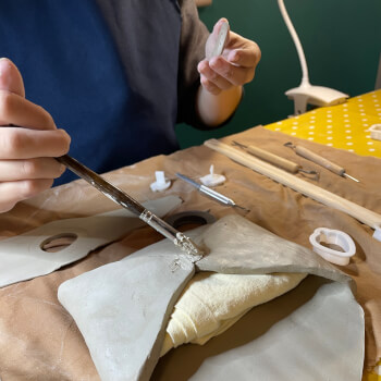Fold and personalise your envelope