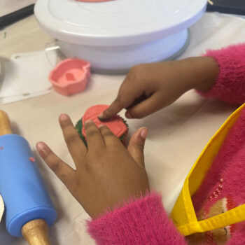 Cupcake decorating 
