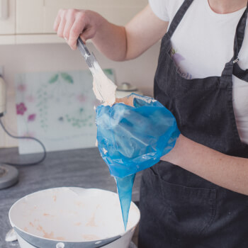Mix, fill and get piping