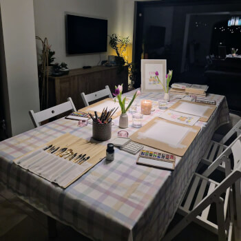 Step into cosy creative setting in a small group