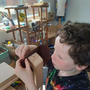 Using a Stitching Pony