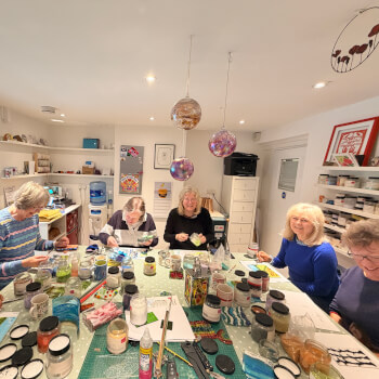 Group glass art setting 