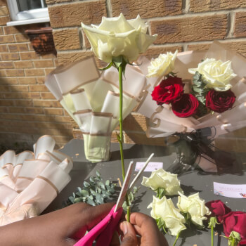 Create your very own hand-tied bouquet to take home