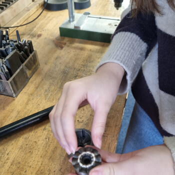 Using The Hydraulic Press