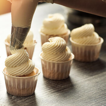 Cup Cake Decorating