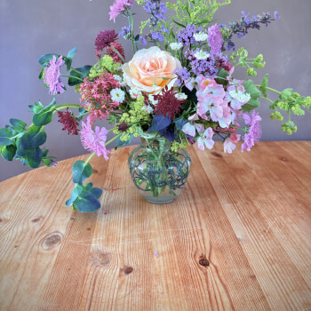 Painting from real, freshly picked flowers