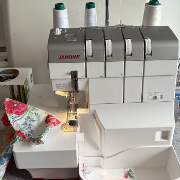 Air Threading Overlocker - Janome AT2000D