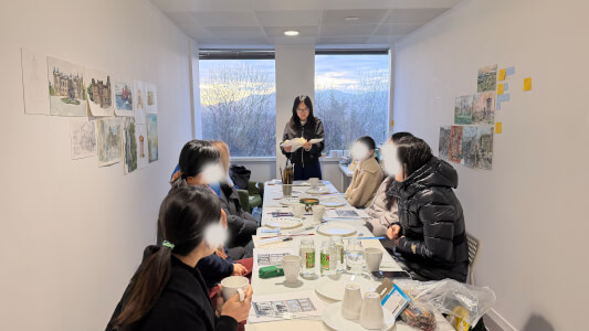 Painting class by Ash lab art studio