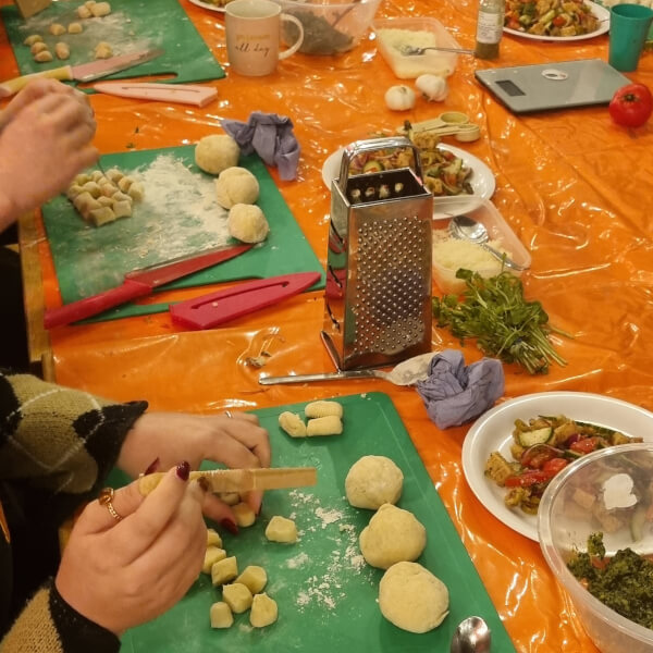 Cooking class by Cracking Good Food