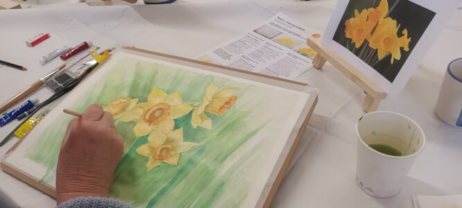 Drawing class by Diana Johnson