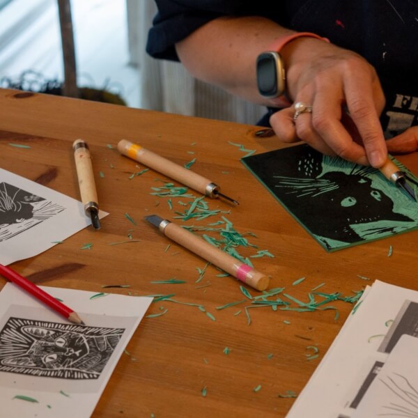 Painting class by Floating Art