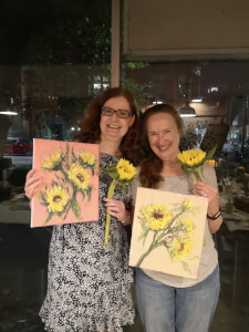 Painting class by Floating Art