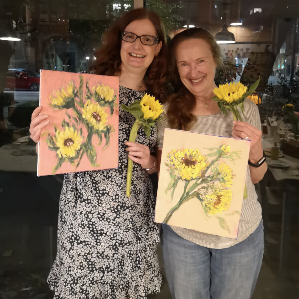 Painting class by Floating Art