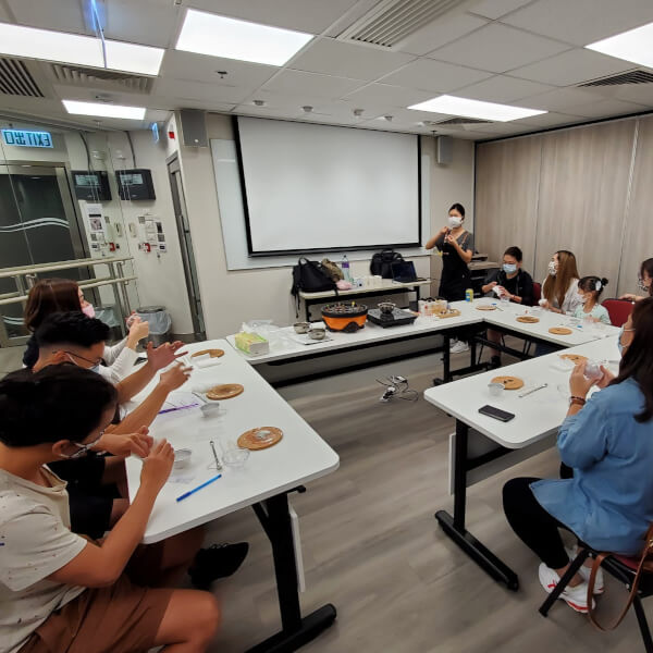 Glass and Mosaic class by Handcraffiti