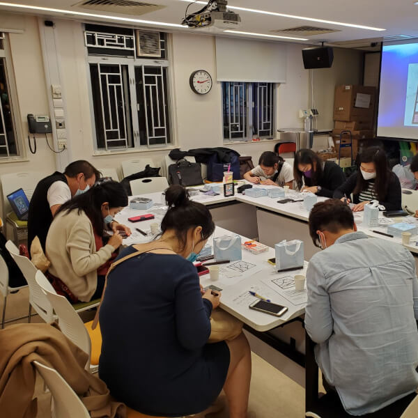 Glass and Mosaic class by Handcraffiti