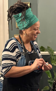 Glass and Mosaic class by Heart in art workshops