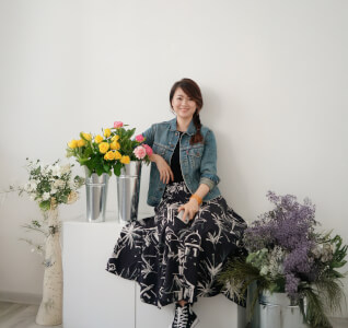 Floristry class by Joyce The Florist