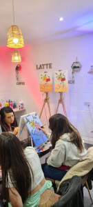 Painting class by Liquid Art