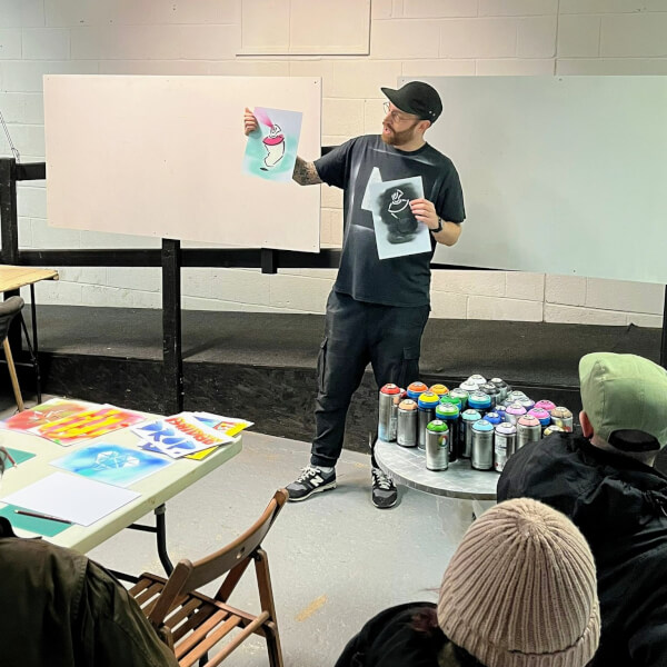 Painting class by MAKERS