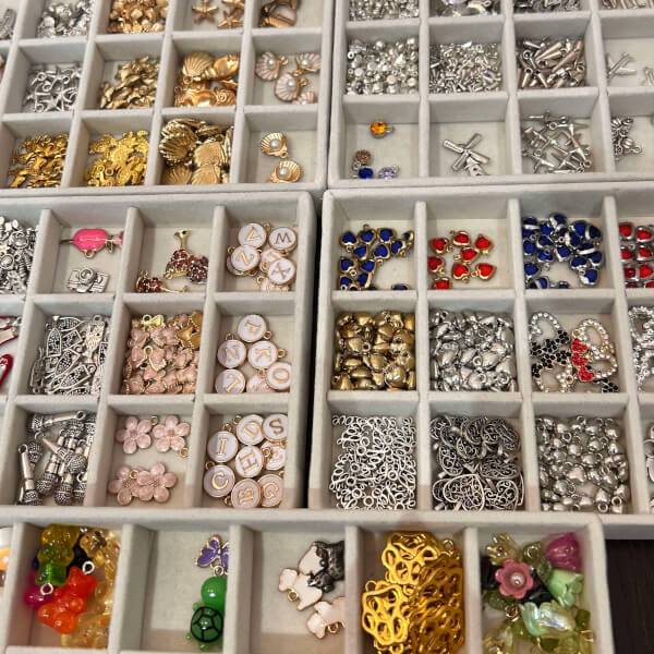 Photo from a My Trove Jewels workshop