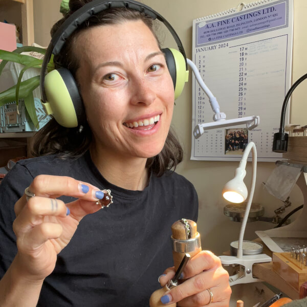 Jewellery Making class by Natasha Kutrovatz