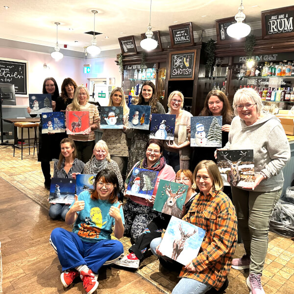 Photo from a Peipei art painting workshop