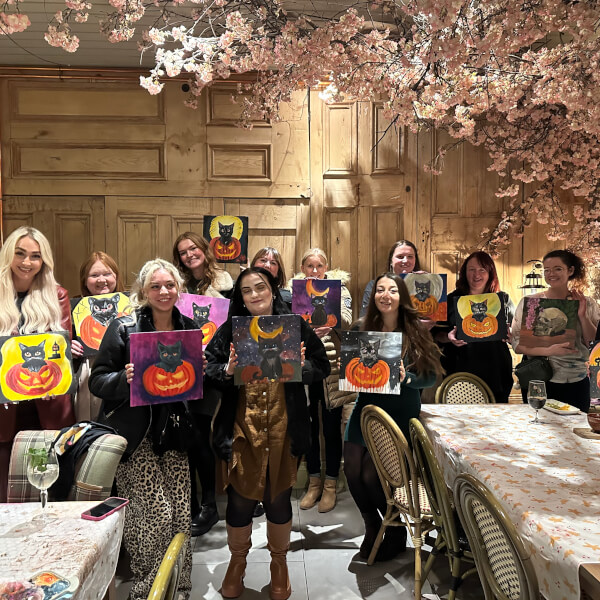 Photo from a Peipei art painting workshop
