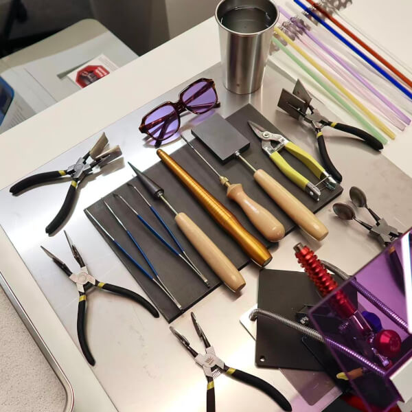 Jewellery Making class by Puffroom Glass Studio