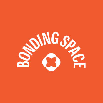 Bonding Space, painting and fluid art teacher