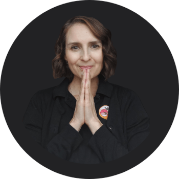 Bronwen Pretorius, paper craft and ink teacher