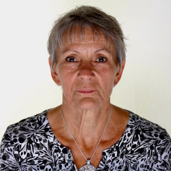 Debra Stringer, glass and mosaic teacher