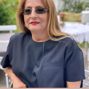 Love Sugarcraft, baking and desserts teacher