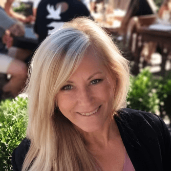 Tracey Mae Studios, painting teacher