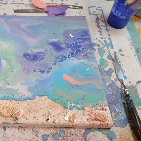 Acrylic Pour and Powertex Workshop review by Leonardo Giordani - London