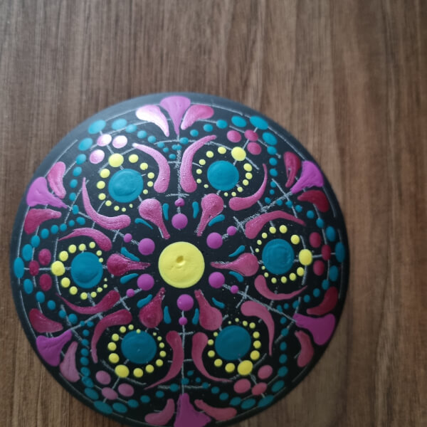 Mandala Dot Art Workshop review by Deb Campbell - Bristol