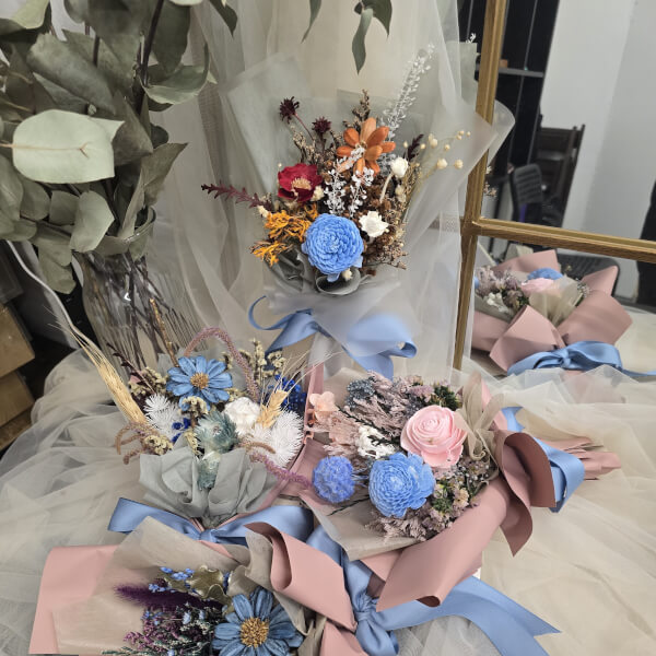 Mini Hand Tied Dried Flower Bouquet Making Workshop review by Charlie Bristow - Manchester