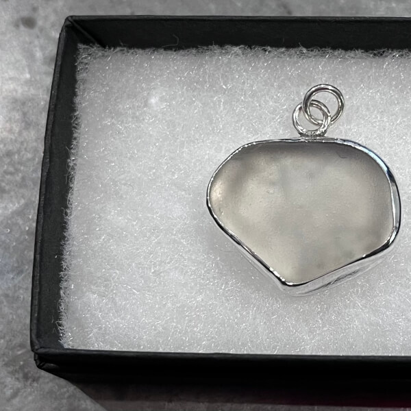 Sea Glass and Pottery Jewellery Workshop review by Claire Bermingham - London