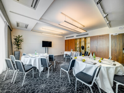 Book Apex City Quay Hotel