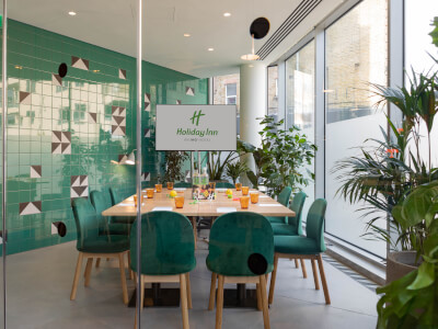 Holiday Inn London Whitechapel / Whitechapel Think Factory
