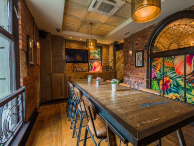 Book Revolution Parsonage Gardens- the Snug
