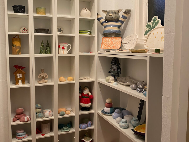 Village Pottery & Craft Centre