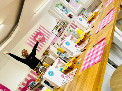 Book Zara Cakes School