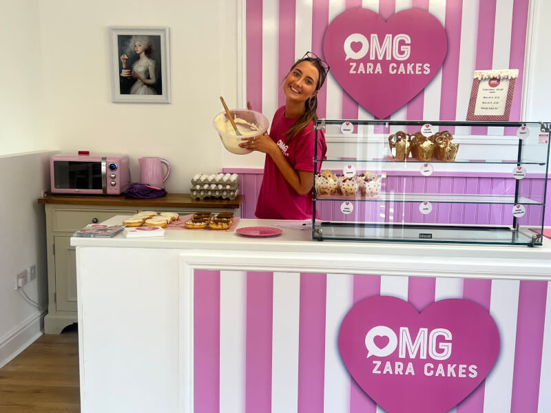 Book Zara Cakes School